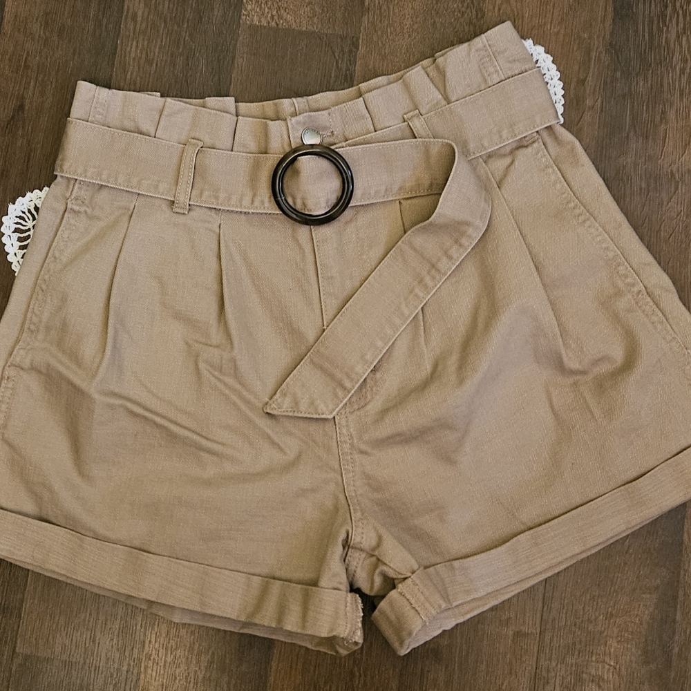 Forever 21 NWOT Paper Bag Waist Belted Shorts US size 30